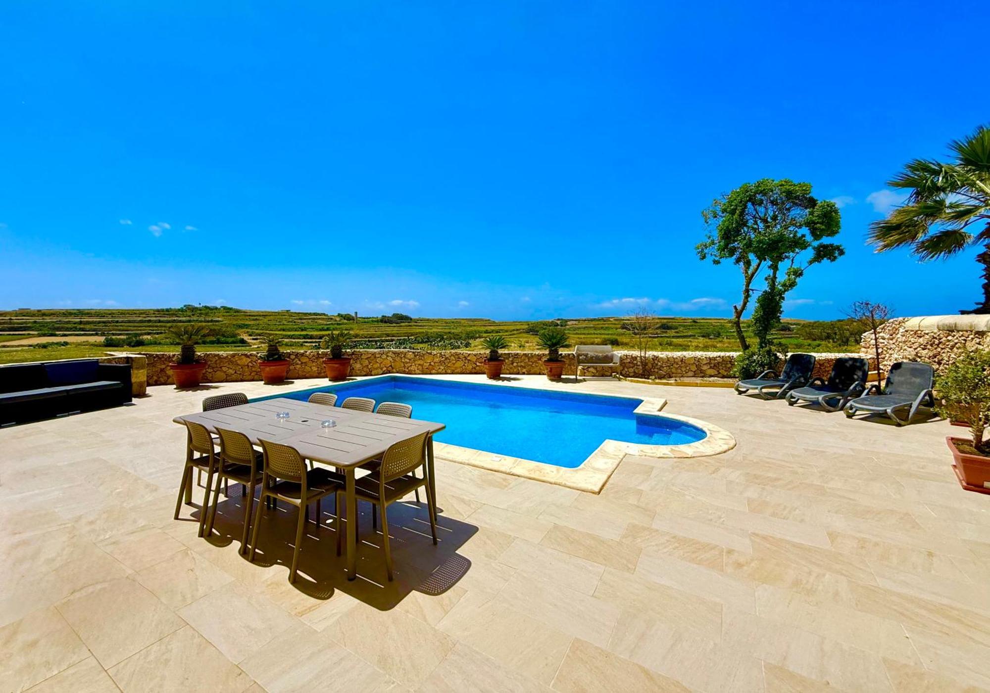 Lonza Gharb Farmhouse Εξωτερικό φωτογραφία